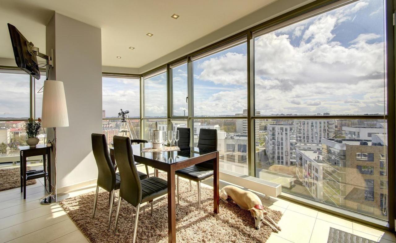 Helios Luxury Apartment In Vilnius Skyscraper Exterior photo